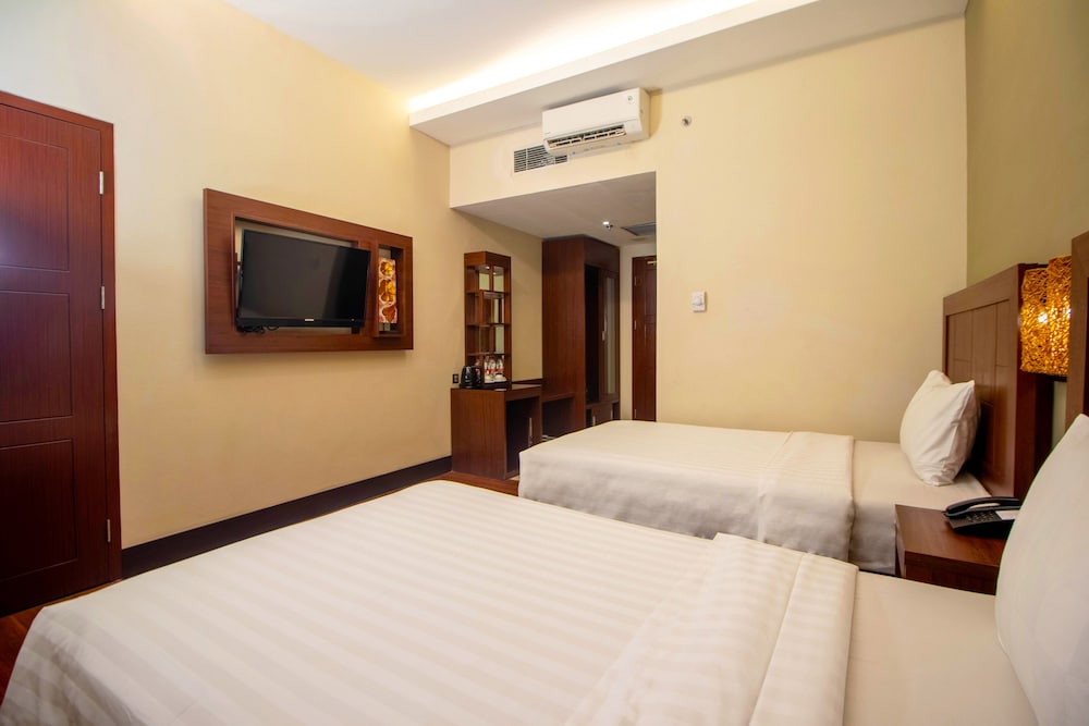 Deluxe, Twin Beds, No Window