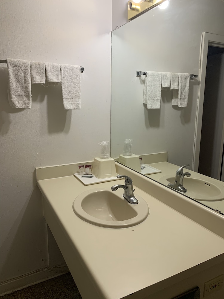 La Vista Inn 36/47