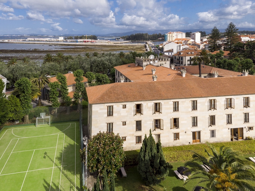 PARADOR DE CAMBADOS 2/50