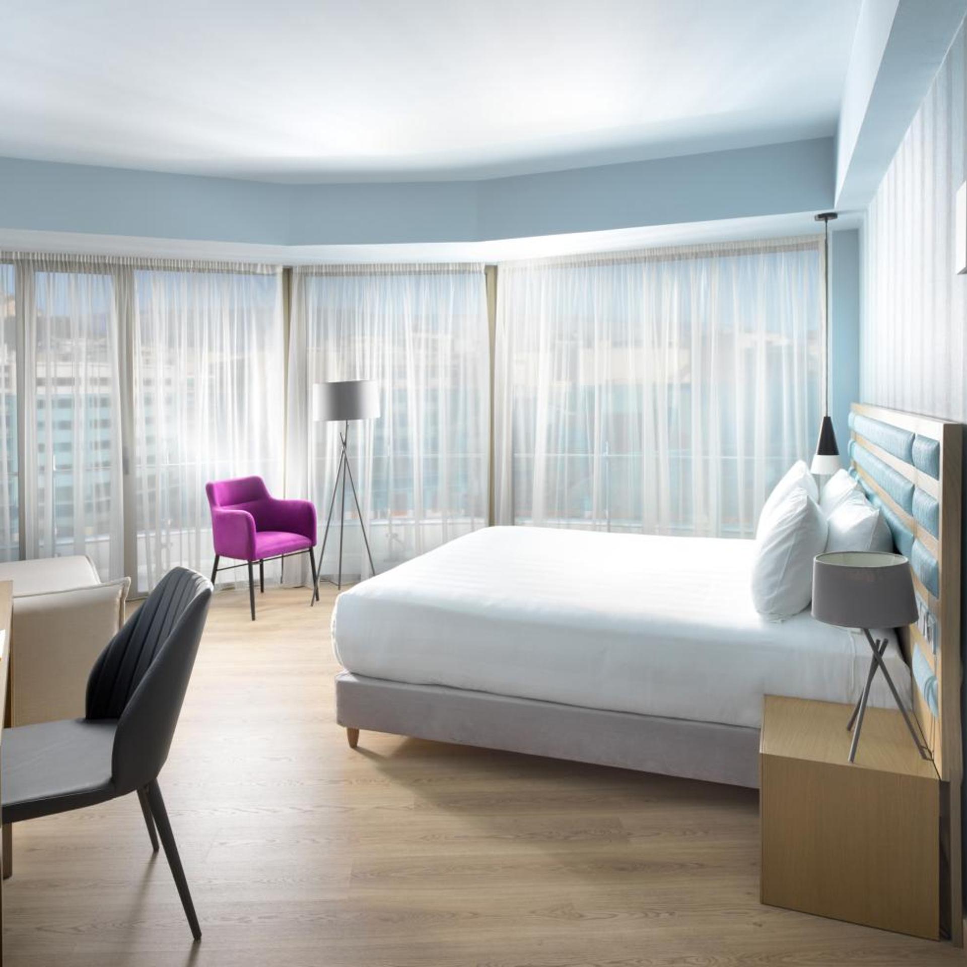 Suite, Double Bed, Fountain View, Corner، Athens Tiare by Mage Hotels 2/3
