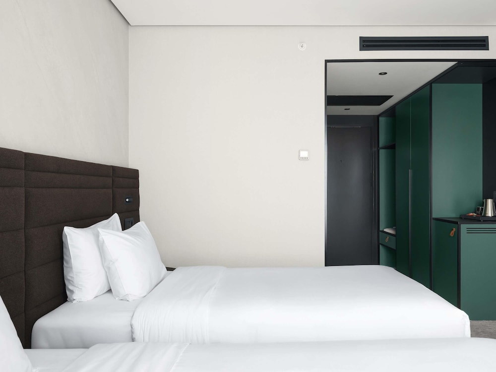 Standard Twin Bed, Novotel Tbilisi Center 2/10