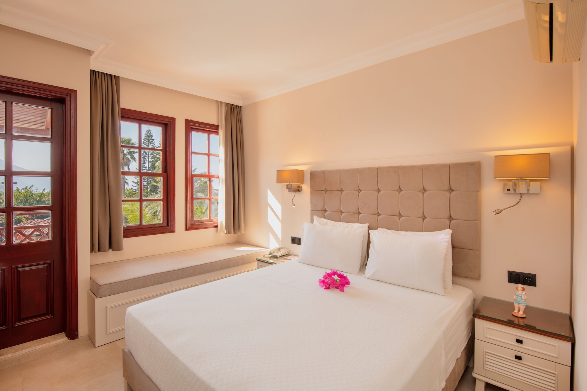 SUPERIOR, DOUBLE BED