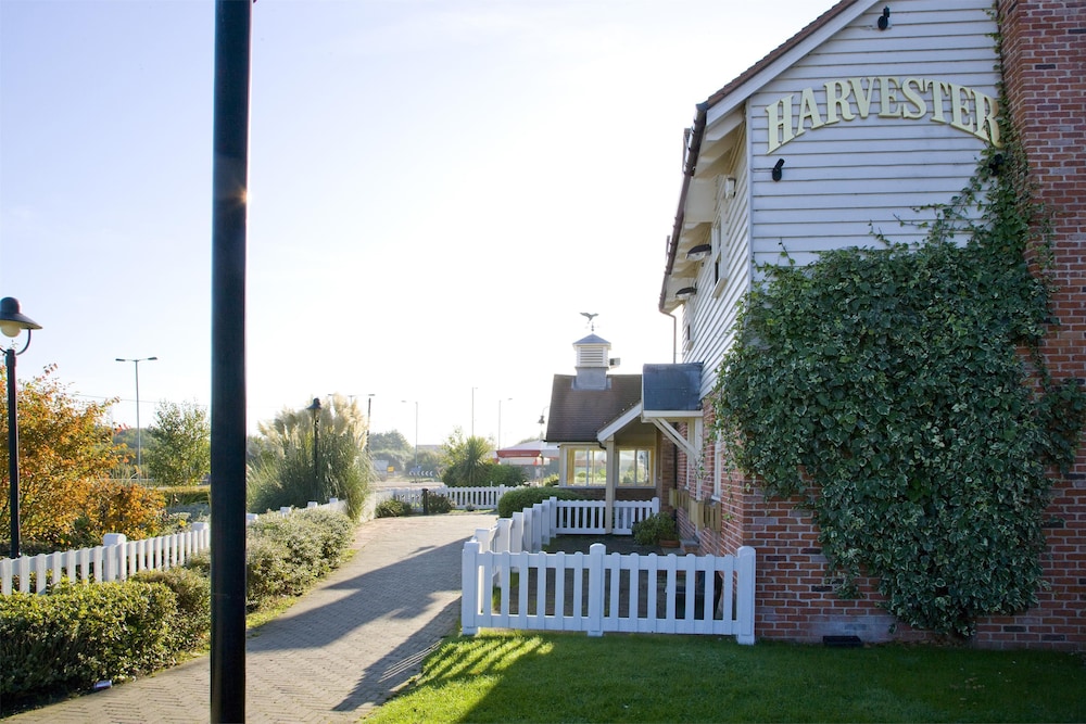 Premier Inn Luton South (M1, J9) 24/28