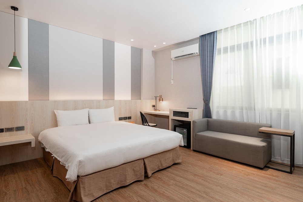 RENOVATED, ROMANTIC, DOUBLE BED