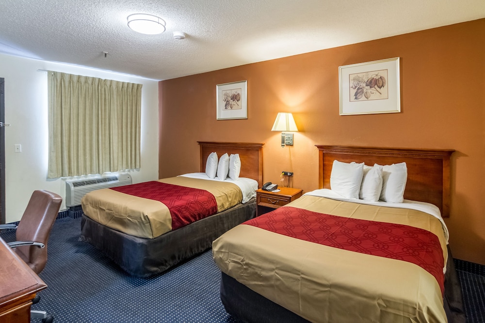 Red Carpet Inn Norwalk CT 16/45