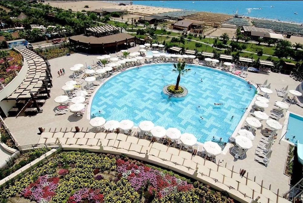 Seamelia Beach Resort Hotel Spa 61/62