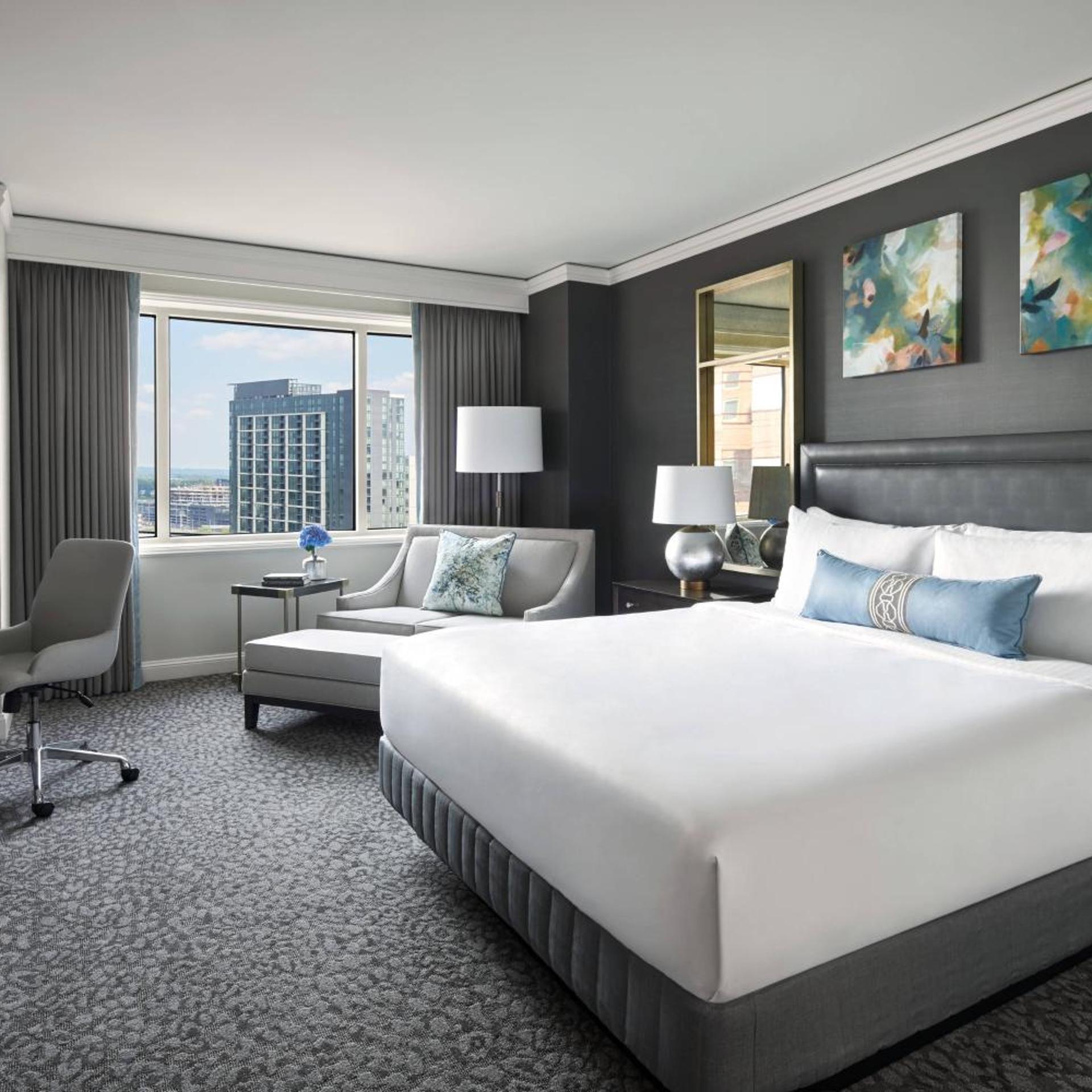 Premier, King Bed, High Floor