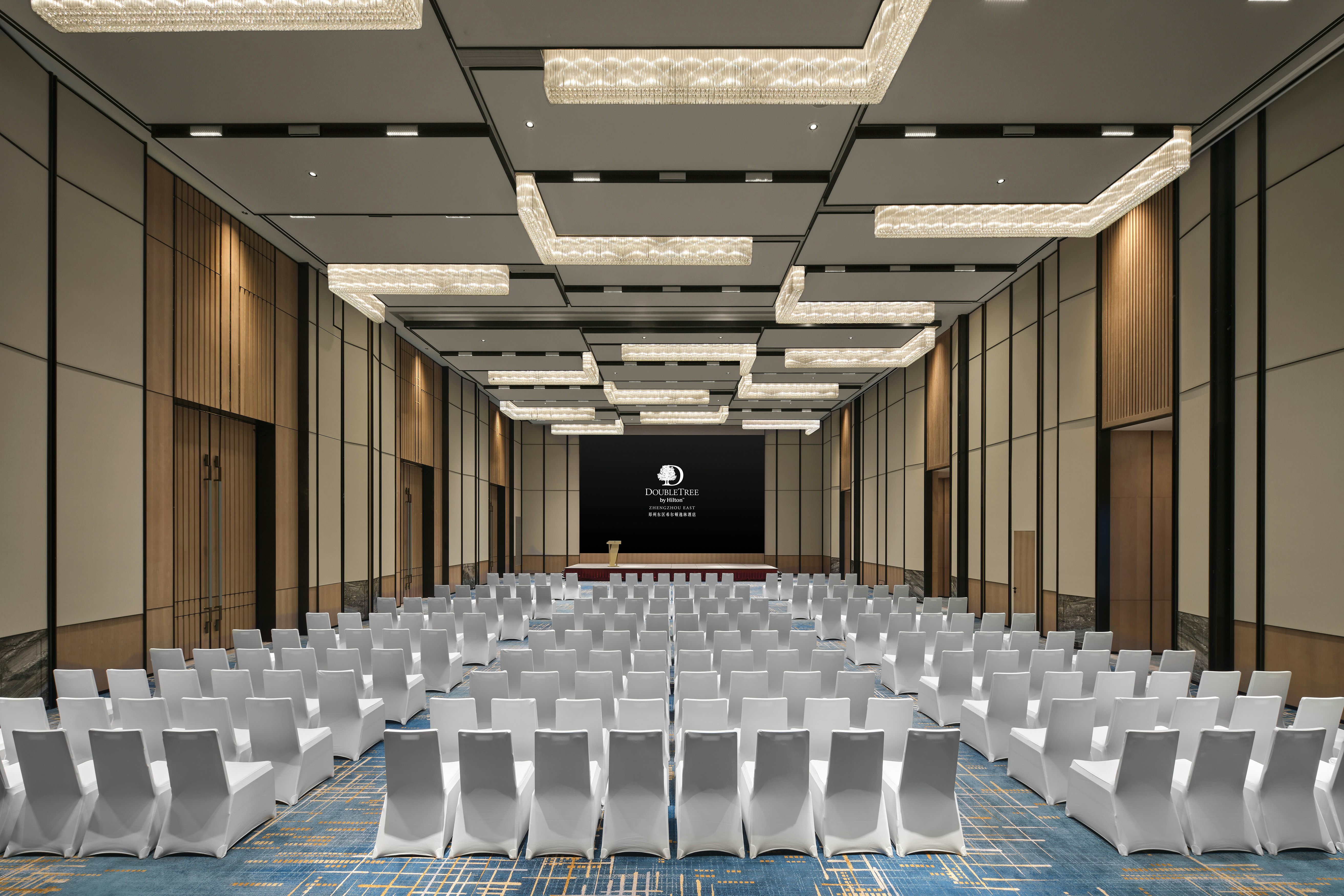 DoubleTree by Hilton Zhengzhou East 33/41