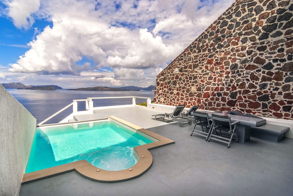 Grand Ambassador Santorini Hotel 9/78