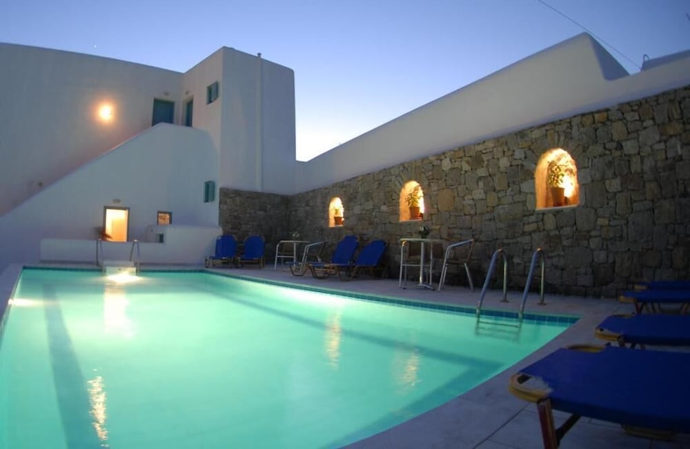 Yanna Luxury Suites 23/47