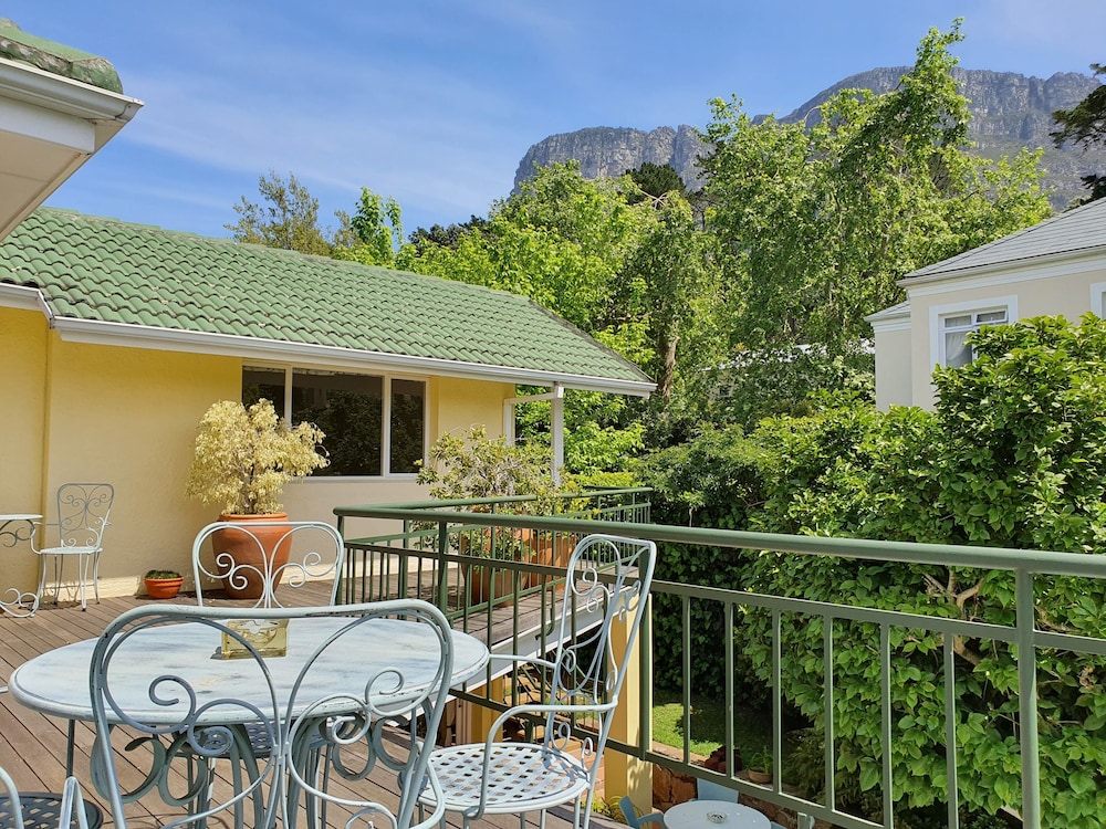On Pinewood Guest House 36/47