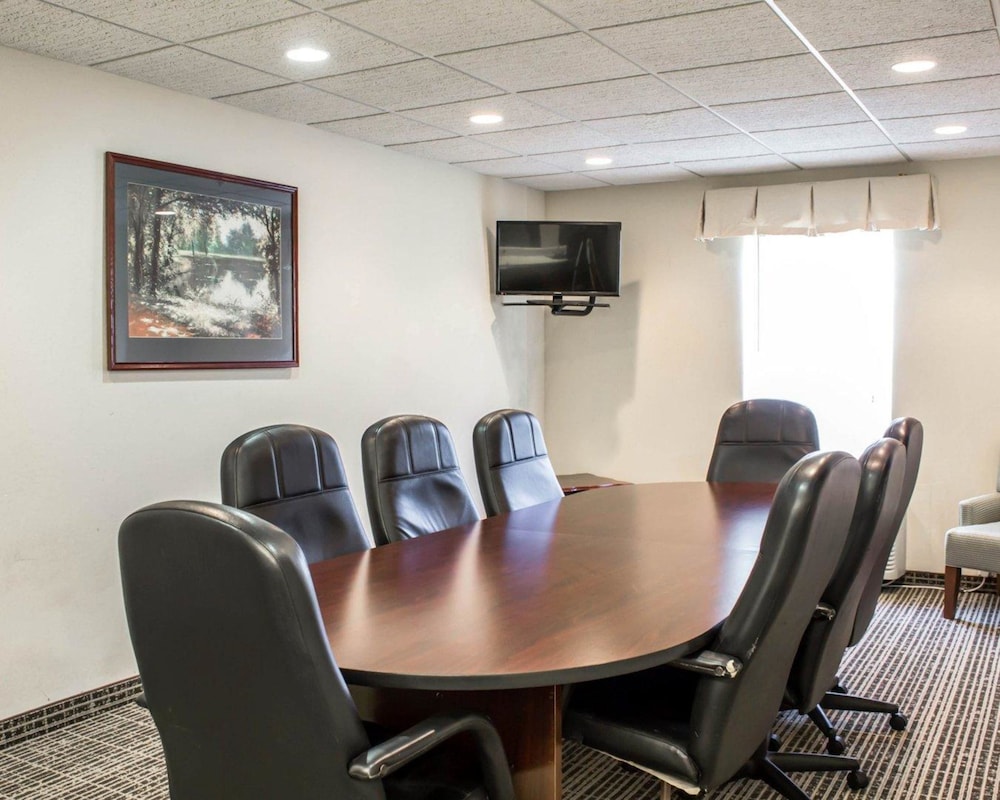 Quality Inn Goldsboro 30/36