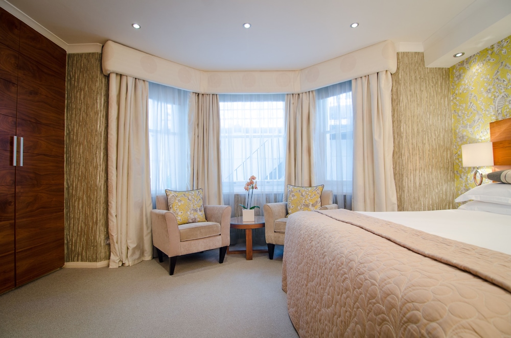 The Beaufort Knightsbridge 20/41