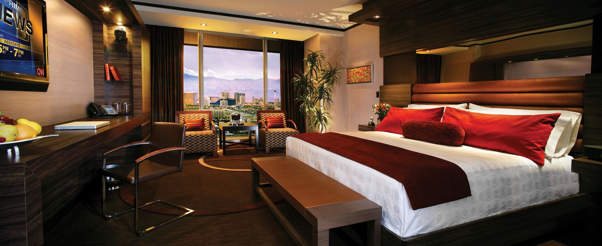 Luxury, King Bed, Strip View