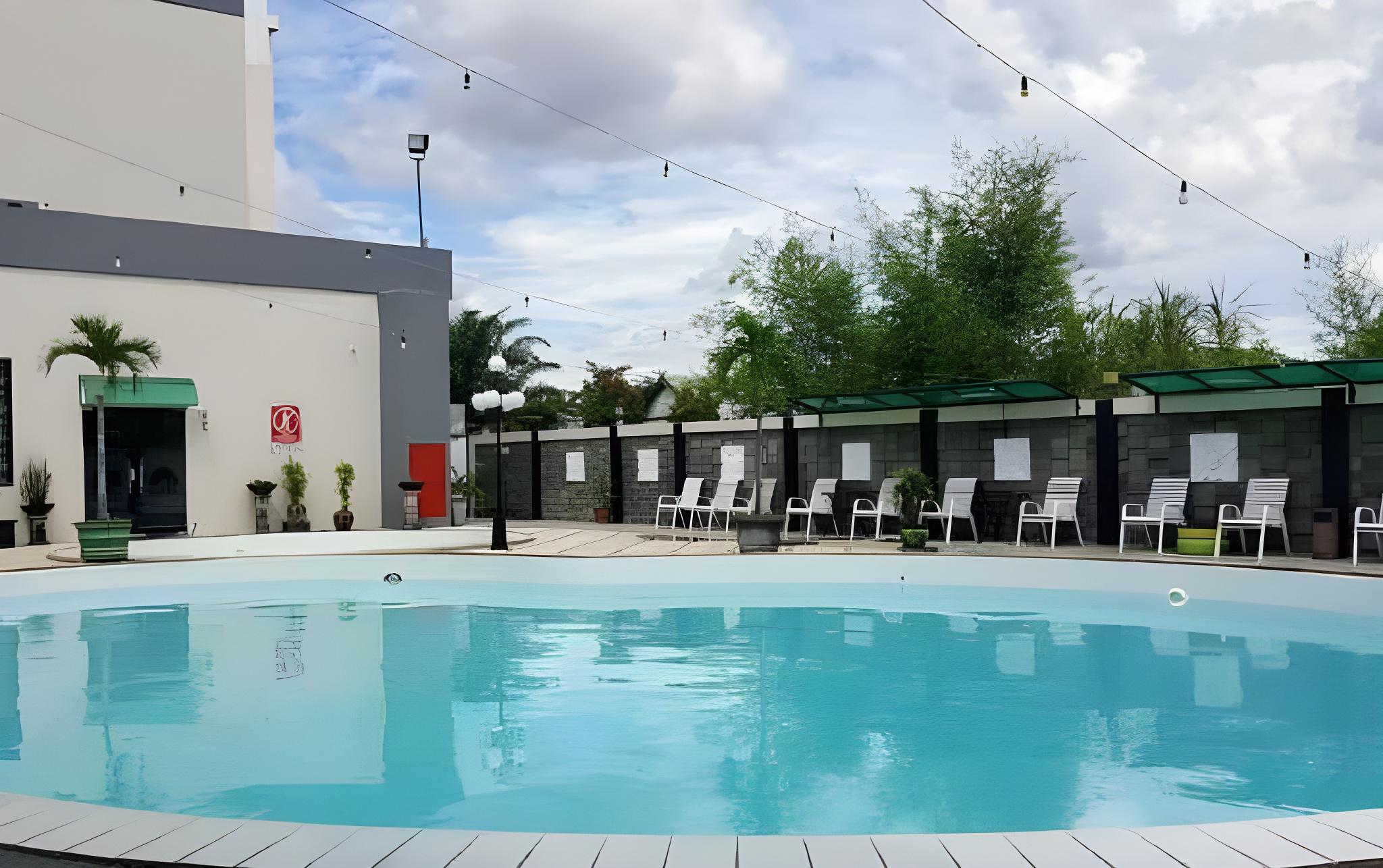 Royal Victoria Hotel Sangatta 4/21