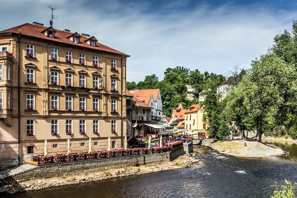 Hotel Dvorak 6/50