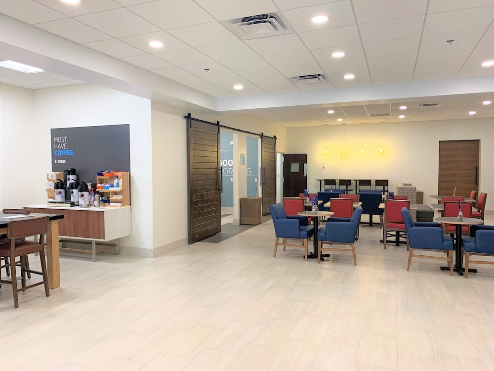Holiday Inn Express Boca Raton-West 50/60
