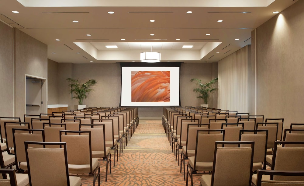 Hilton Garden Inn Miami Dolphin Mall 68/73