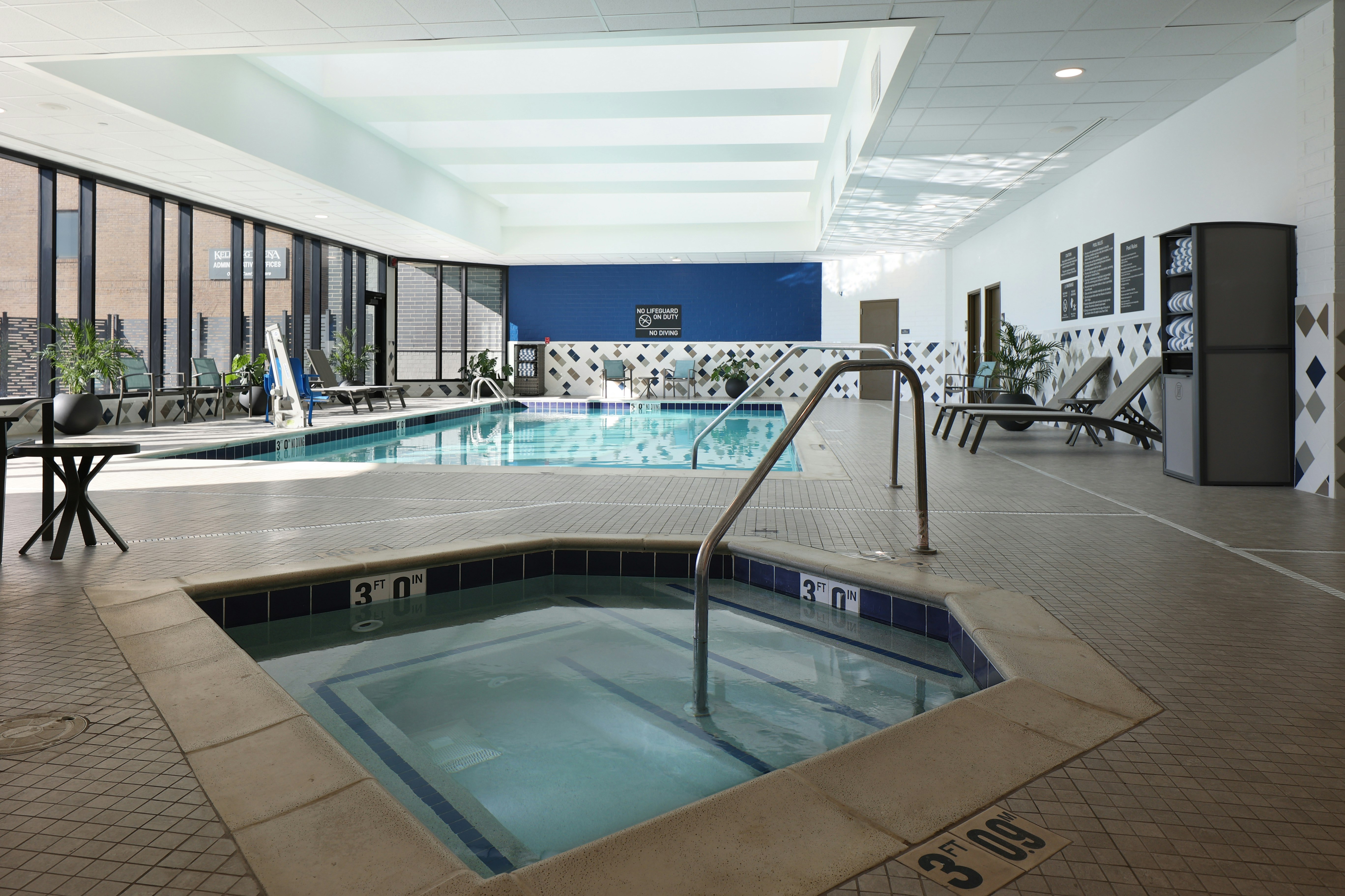 DoubleTree by Hilton Battle Creek 11/44