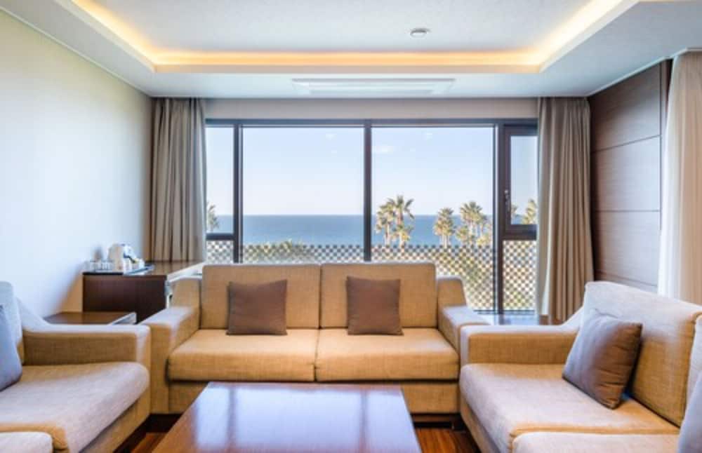 UNI HOTEL JEJU 43/69