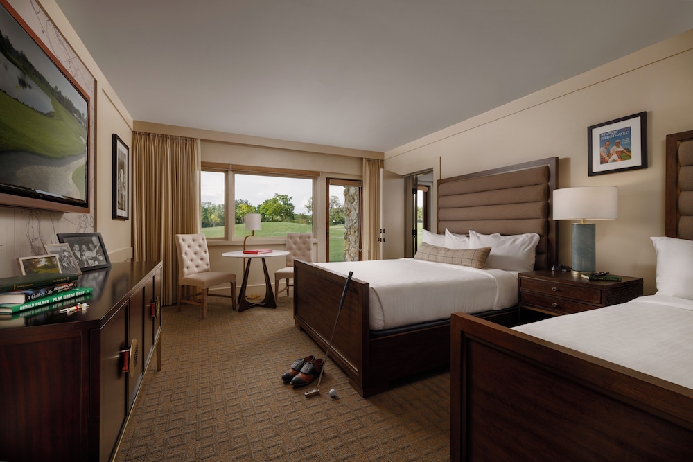LODGE, 2 QUEEN BEDS, GOLF COURSE VIEW