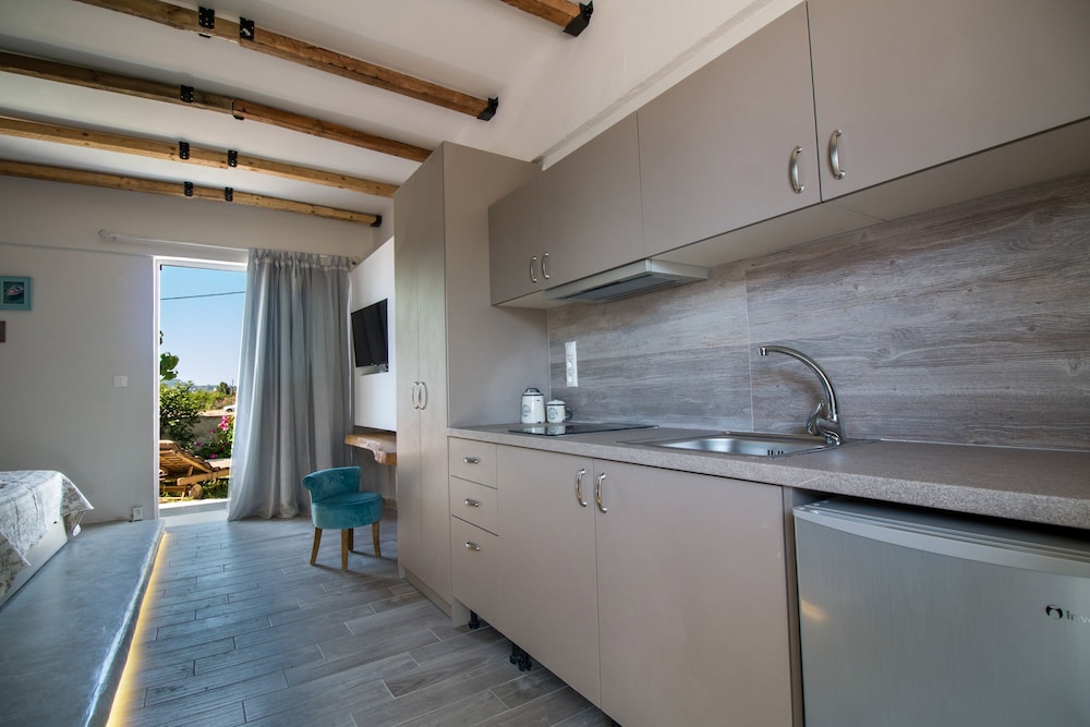Kastri Boutique Beach 4/50