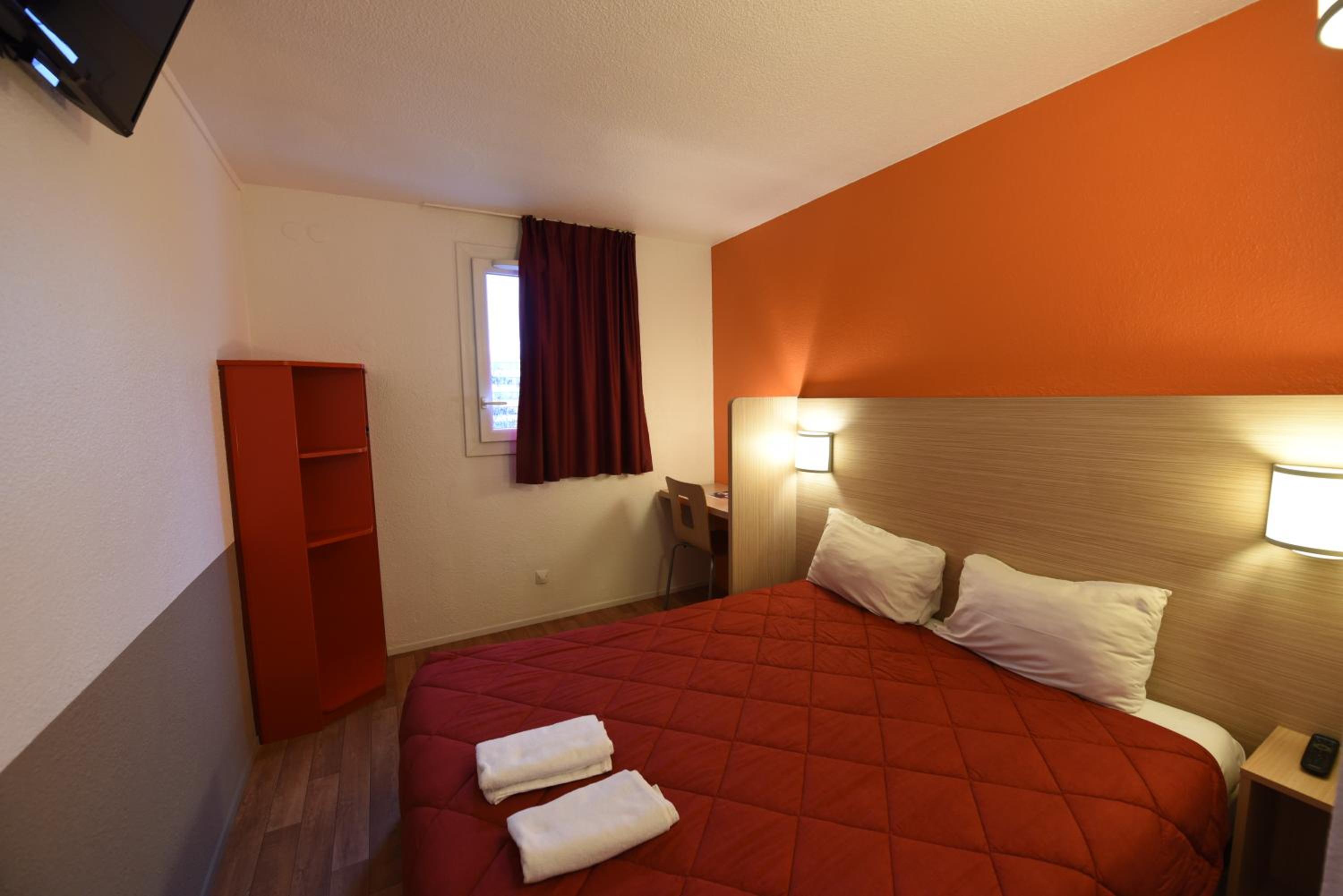 Room, Double Bed