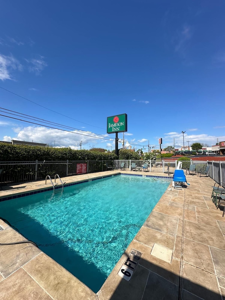 Jameson Inn Winder 52/60