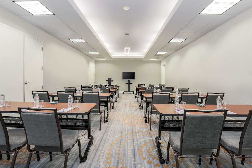 Hyatt Place San Jose/Downtown 49/55