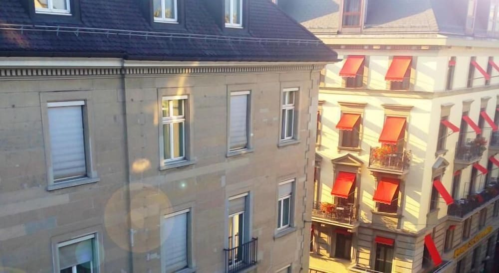 Historic City Center Apartment By Airhome 2/50