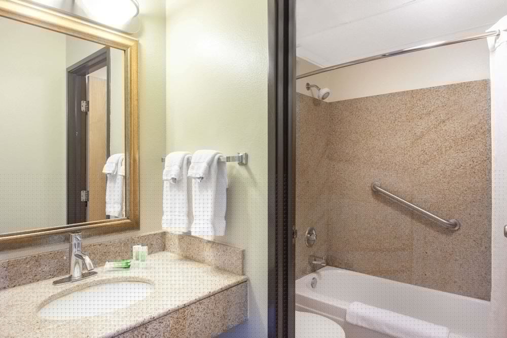 Americinn By Wyndham Willmar 13/35