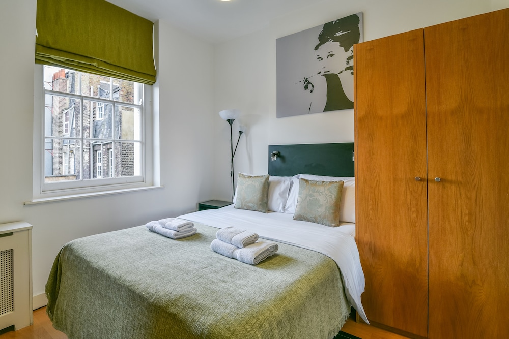 Studios 2 Let North Gower 29/75