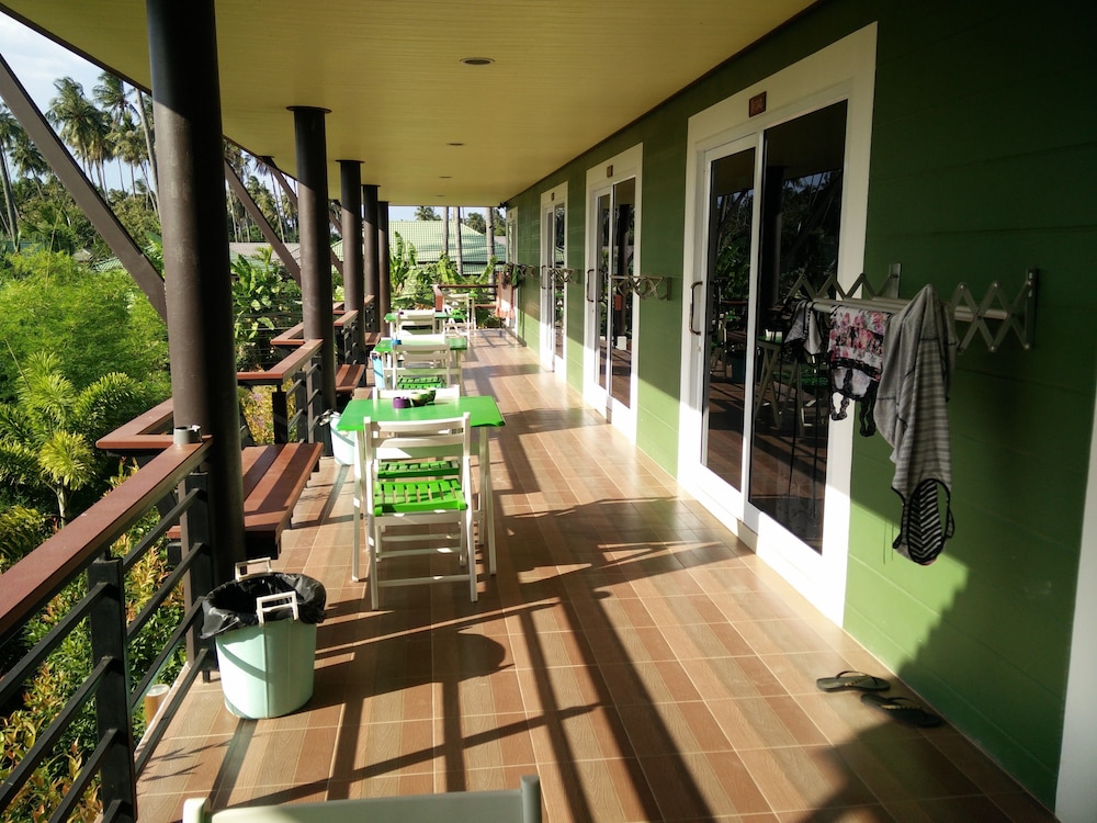 Riviera Boutique House 64/66