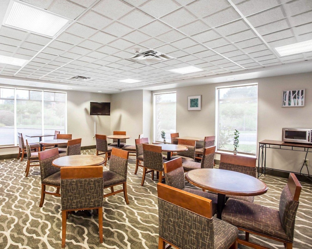 Comfort Inn & Suites Walterboro I-95 49/63