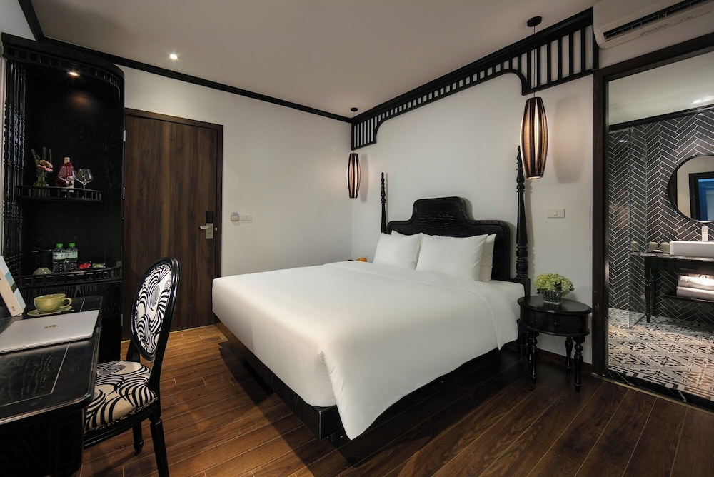 Hanoi Le Chateau Hotel & Spa 15/50