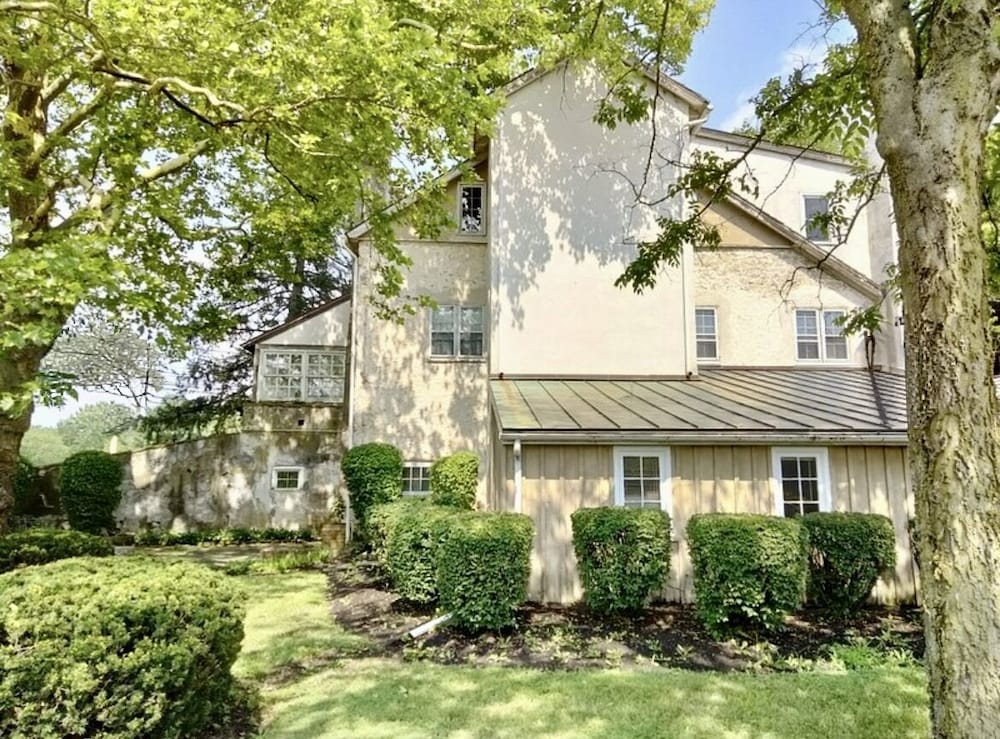 Duling Kurtz House and Country In 43/50