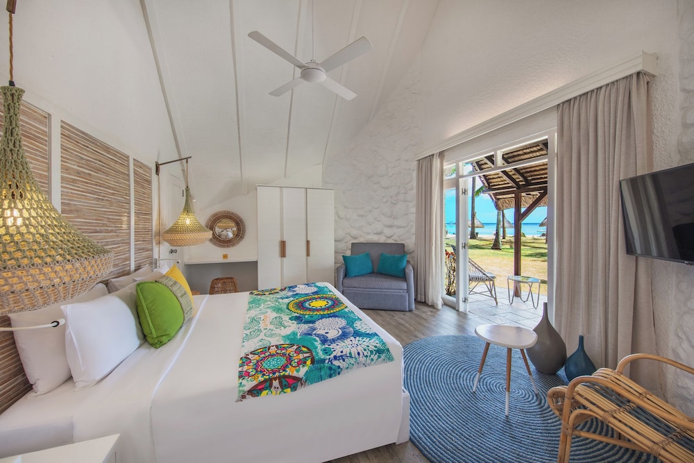 Beach Pavillon 25/26