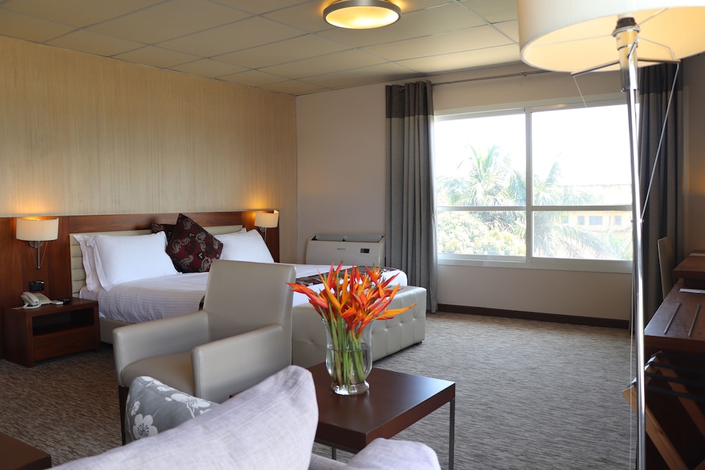 Mamba Point Hotel 26/42