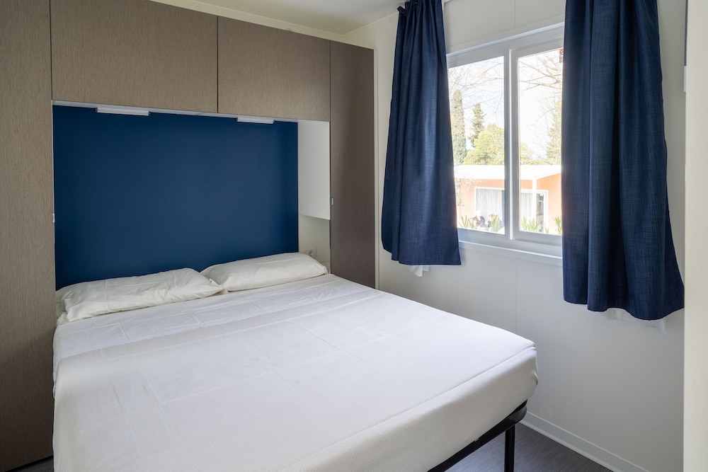 Smart, Mobile Home, Standard, Double and Twin Beds