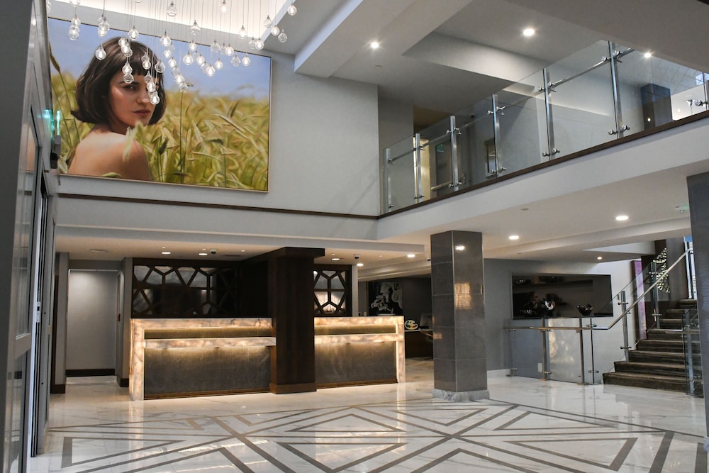 The Kingsley Bloomfield Hills - a DoubleTree by Hilton 6/62