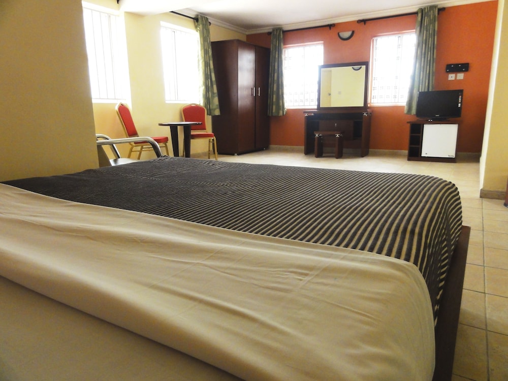 Stop Over Motels 21/58