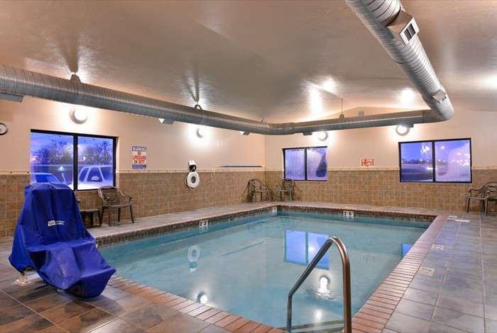 swimming pool spa