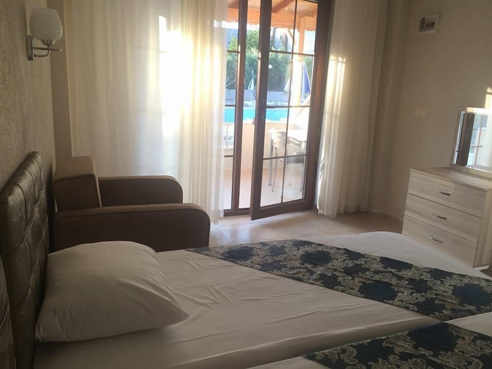 Afissia Garden Hotel 14/49