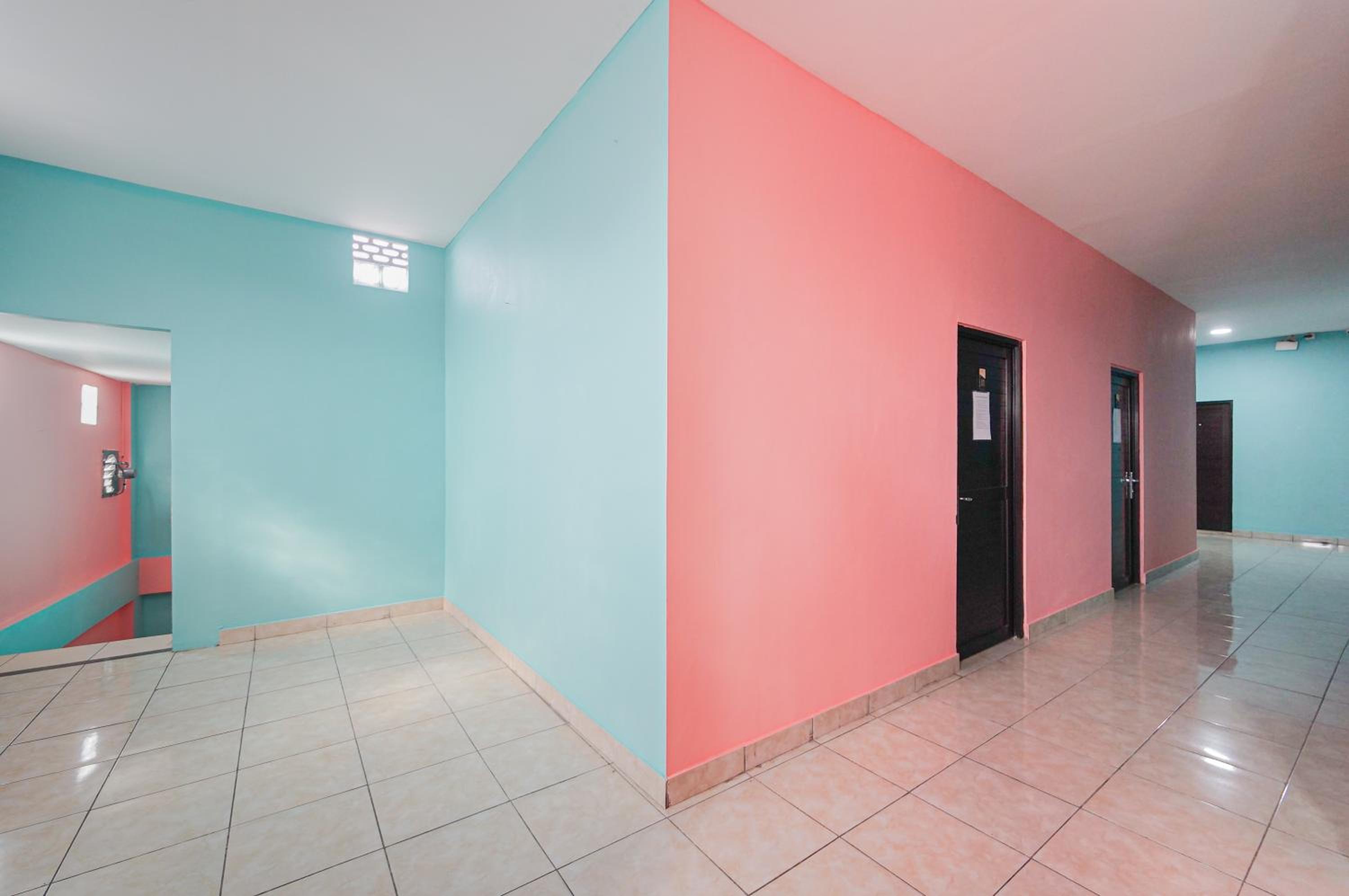 RedDoorz at MN One Residence 31/43