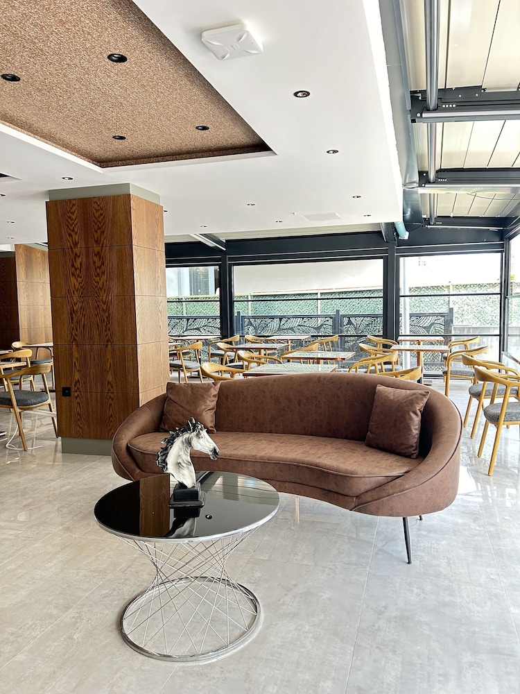 Sam Hotel 29/48