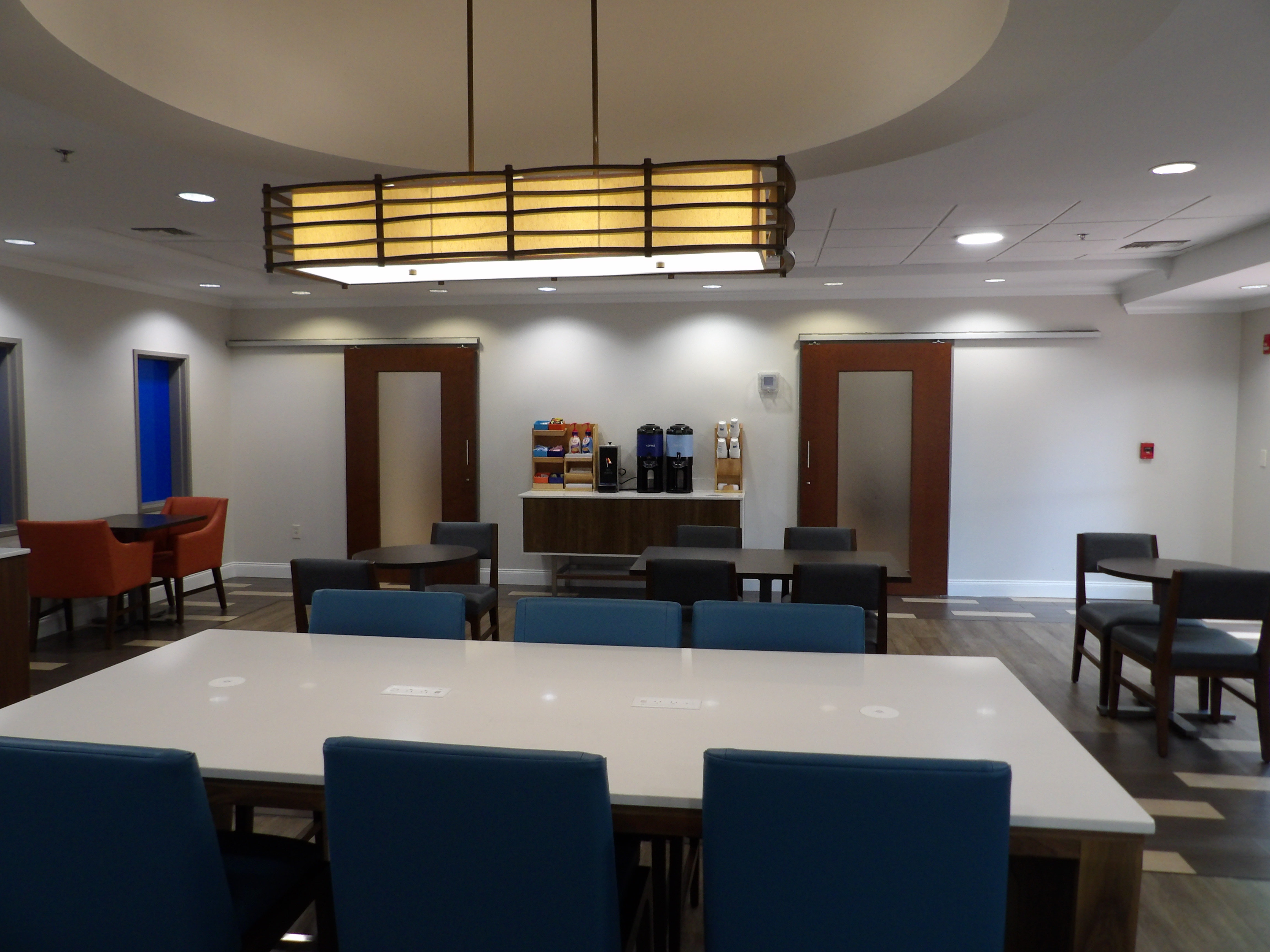 Holiday Inn Express Hotel And Suites Huntsville Airport 41/54