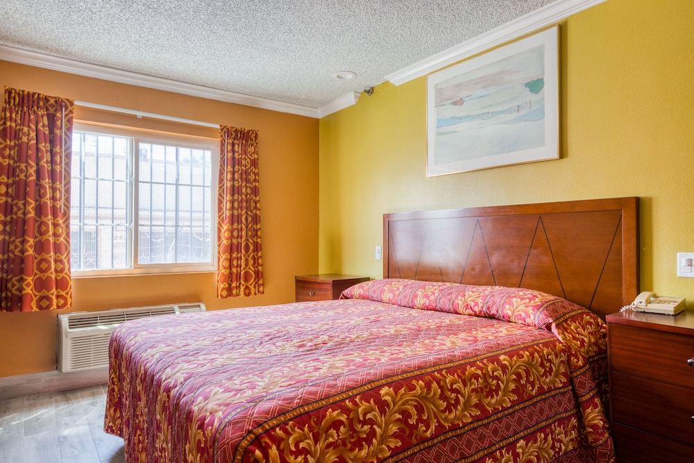 Heritage Inn And Suites 15/58