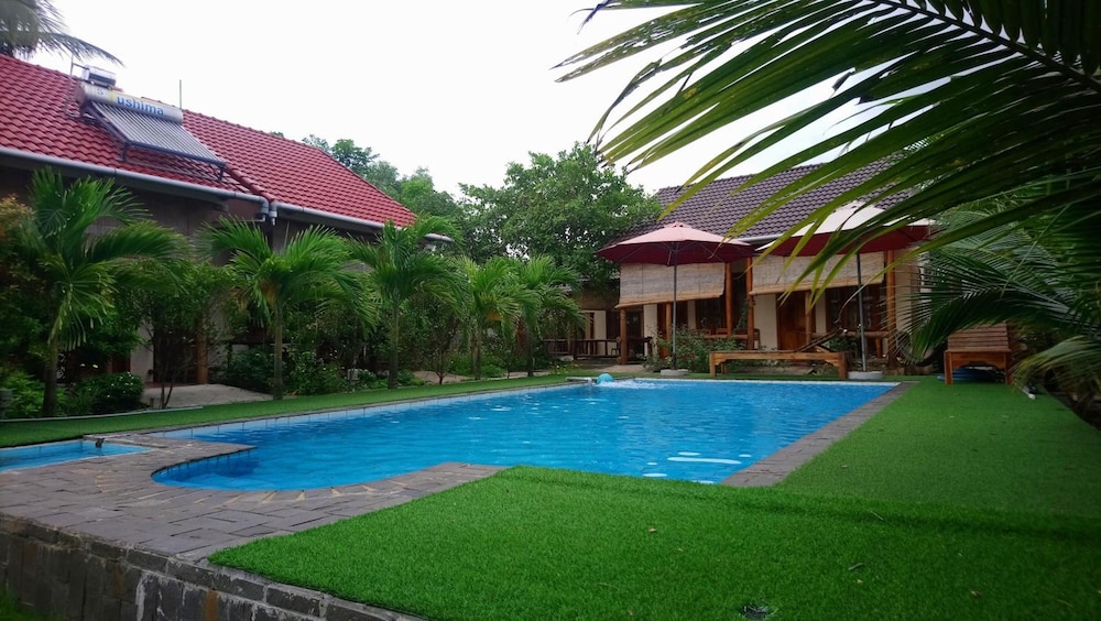 Thuy Van Bungalow 25/37