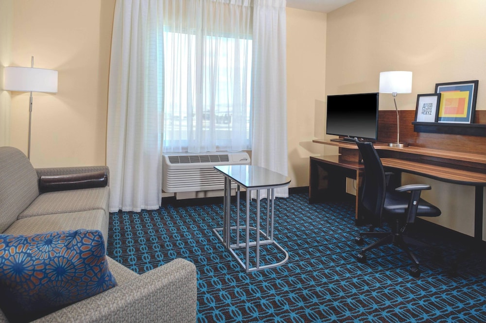 Fairfield Inn And Suites By Marriott Hollister 39/49