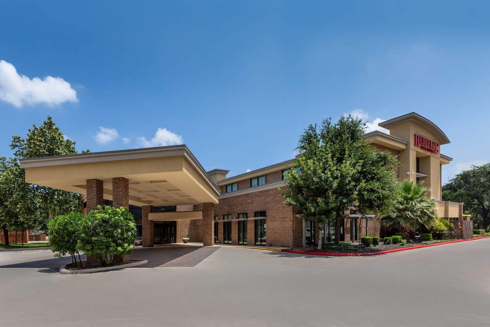 Heritage Inn Suites San Antonio Airpt, Trademark by Wyndham 5/60